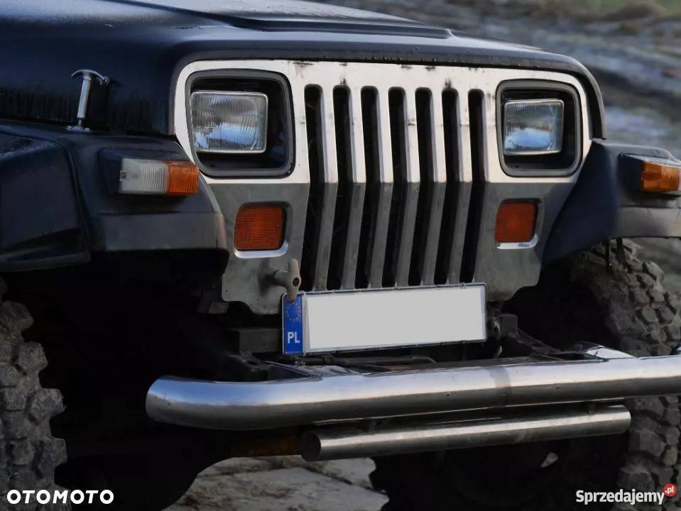 Jeep Wrangler YJ na podwoziu Nissan Patrol GR60 Motoryzacja