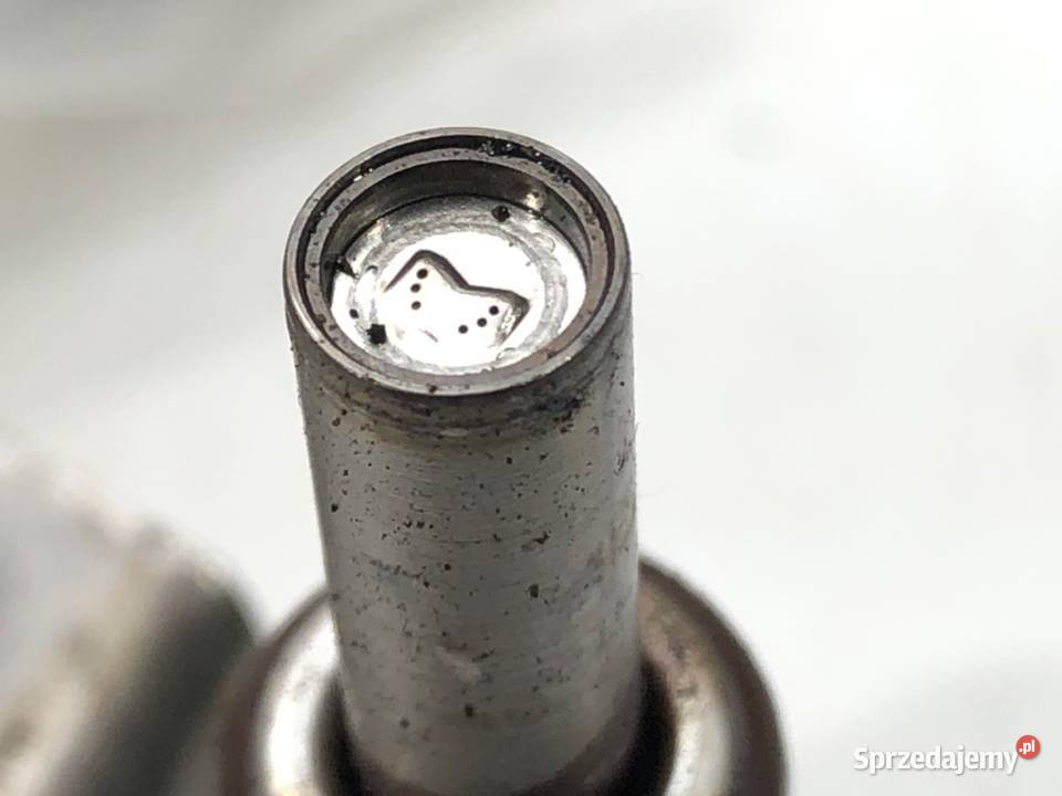 LISTWA WTRYSKOWA BMW E70 7531634 30 272