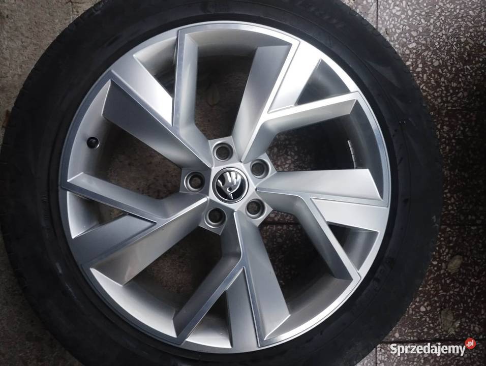 Oryginale felgi Skoda Triglav 19 opony letnie Bytów