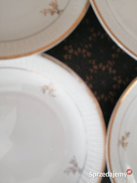 Talerzyktalerzyki deserowe ze złoceniemPorcelana biały Łódź sprzedam