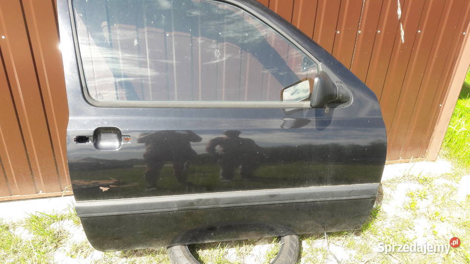 Drzwi leweprawe volkswagen golf III GT części blacharskie