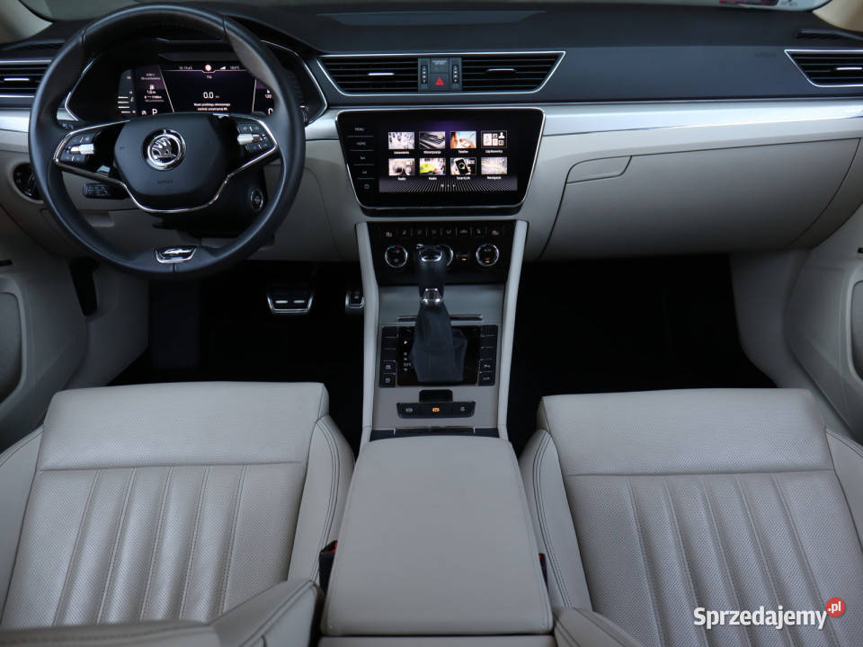 Skoda Superb 15 TSI gniazdo USB Superb Bielany Wrocławskie