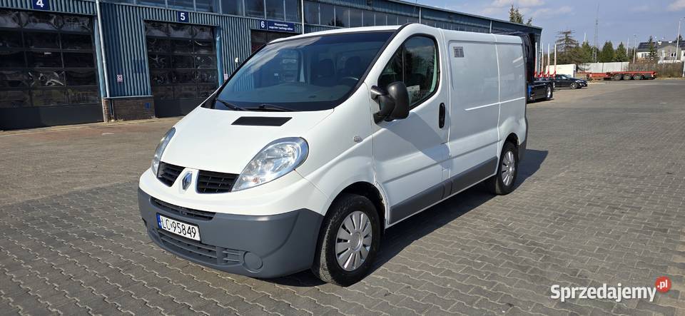 RENAULT TRAFIC II 20DCi NAVITOMTOM KLIMATYZACJA diesel Samochody dostawcze