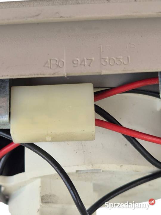 LAMPKA PODSUFITKI OŚWIETLENIE KABINY AUDI A6 C5 Działoszyce