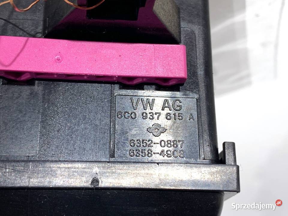 SKRZYNKA BEZPIECZNIKÓW SEAT TOLEDO IV 6C0937615A