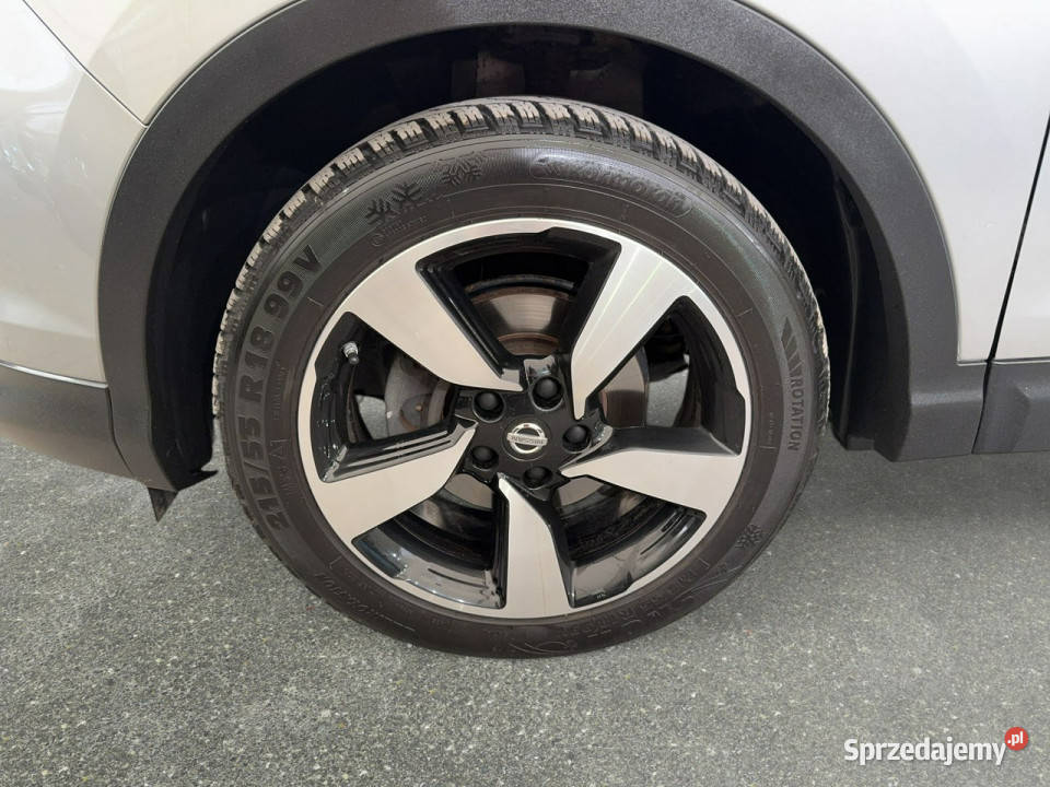 Nissan Qashqai 12DIGT 116 M6 2016 r salon Myślenice