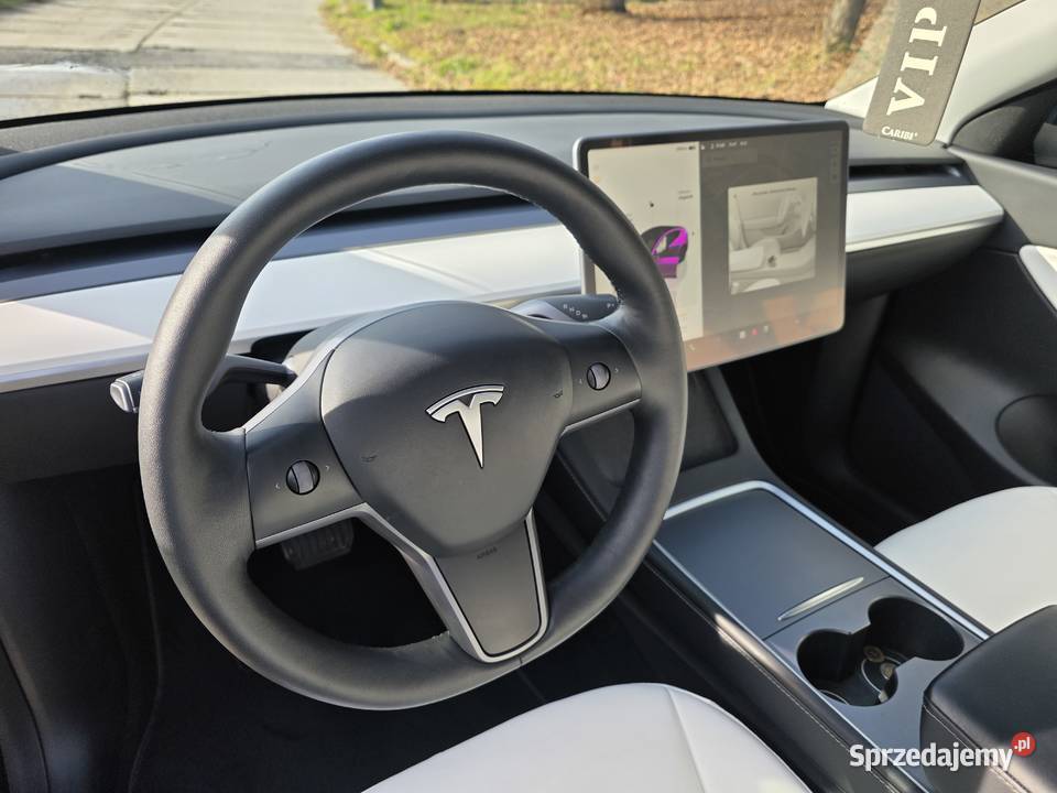 Tesla Y w wersji 534 Dual Motor AWD Chrzanów