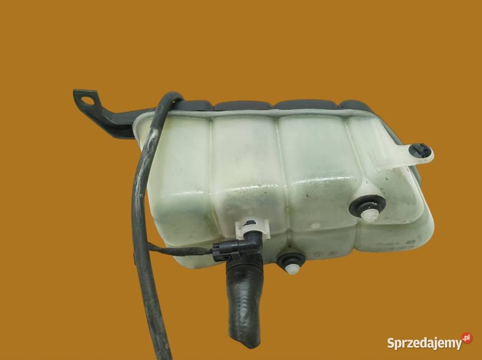 ZBIORNICZEK WYRÓWNAWCZY PŁYNU CHŁODNICZEGO 32 B osobowe