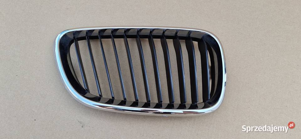 BMW 2 F22 F23 NERKA PRAWA GRILL ATRAPA KRATKA Bieleń