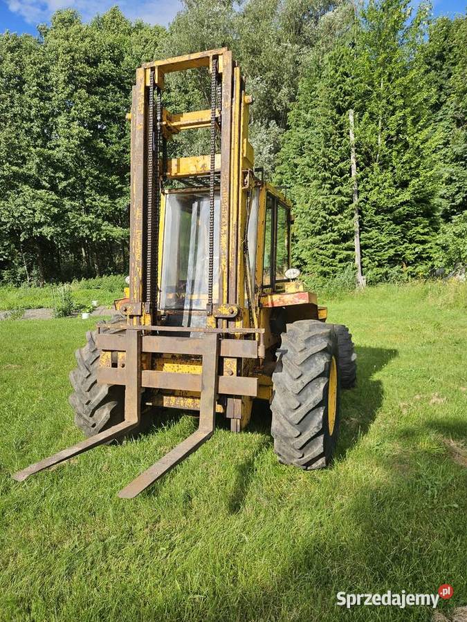 JCB 926 4x4 Terenowy wózek widłowy diesel Czaplinek