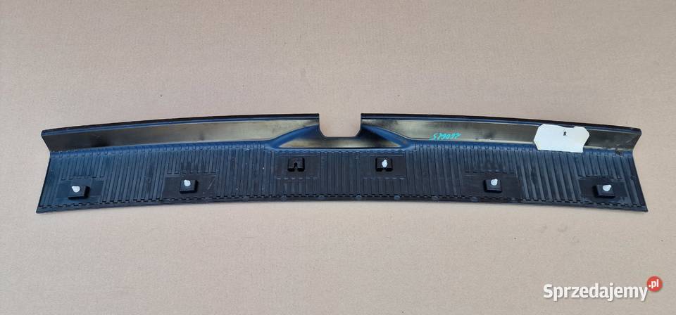 VW T5 T6 OSŁONA LISTWA PROGU PASA TYLNEGO KLAPY Bieleń