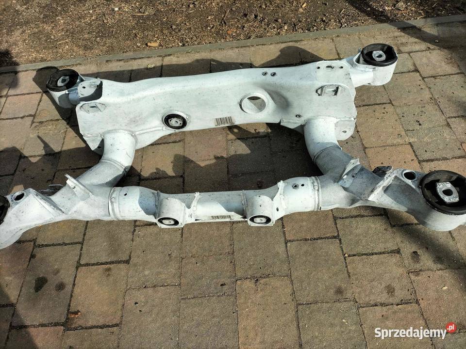 Belka tylnego zawieszenia BMW E65 E66 stan osobowe Poręba
