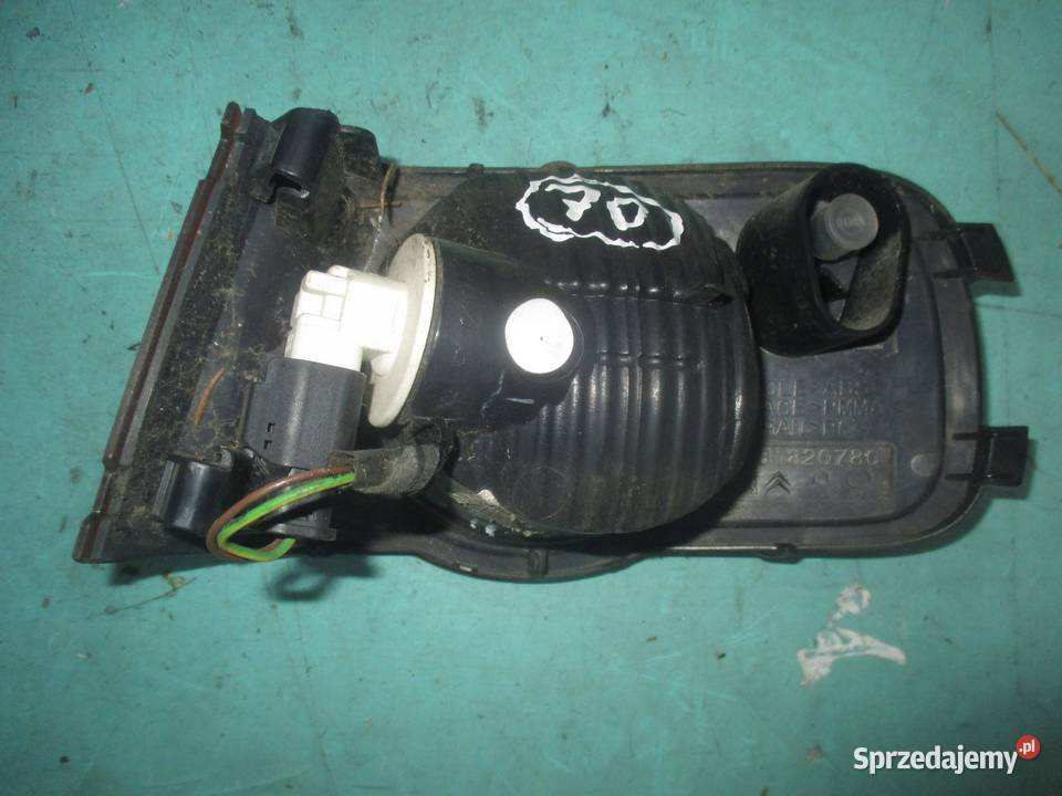 CITROEN C3 PICASSO 10r lampa lewa tył 9681820780 osobowe Lampy przednie świętokrzyskie