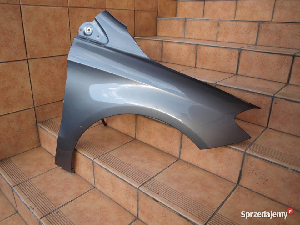Mercedes B klasa W246 błotnik prawy przód 2012 Kalisz
