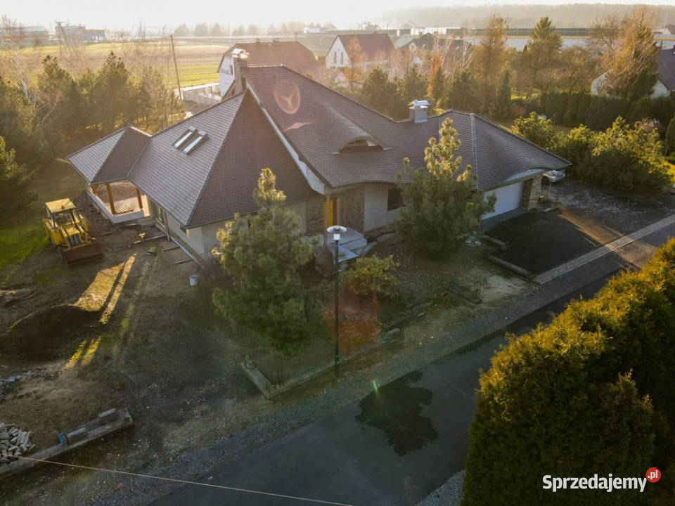 Dom na sprzedaż pow 282 m2 dz 39 ar Gogolin taras