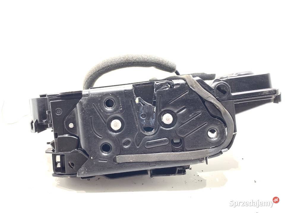 ZAMEK DRZWI PRAWY TYŁ AUDI Q3 II SUV 5TA839016N podkarpackie