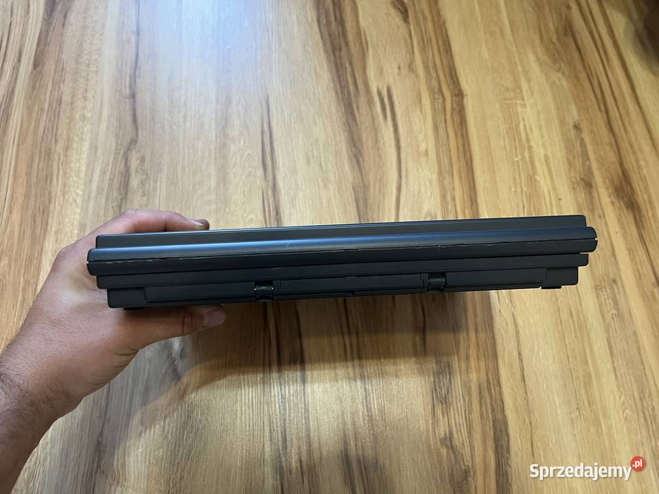 Zabytkowy laptop Highscreen 286 Elektronika Brzana