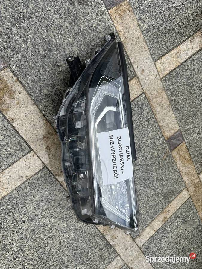 Reflektor lampa Toyota Rav 4 led 2021 Szczecin