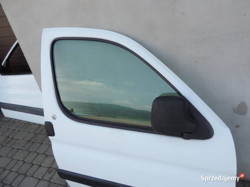 PEUGEOT PARTNER 1 LIFT DRZWI PRAWE PRZEDNIE Rok produkcji 2004 małopolskie Nowy Sącz