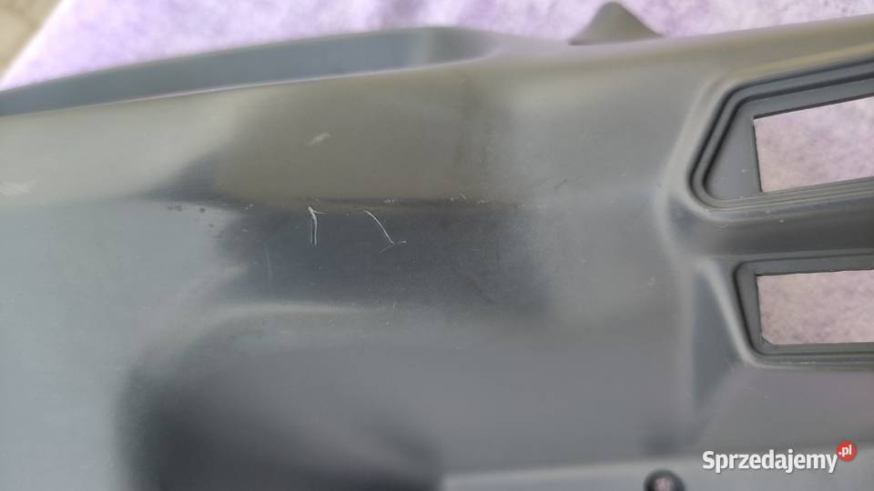 Obudowa osłona licznika zegarów Peugeot SV 50 SV Księżyno