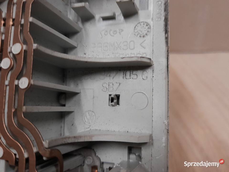 Lampka podsufitki oświetlenia kabiny przednia Oświetlenie kabiny Wyszków sprzedam