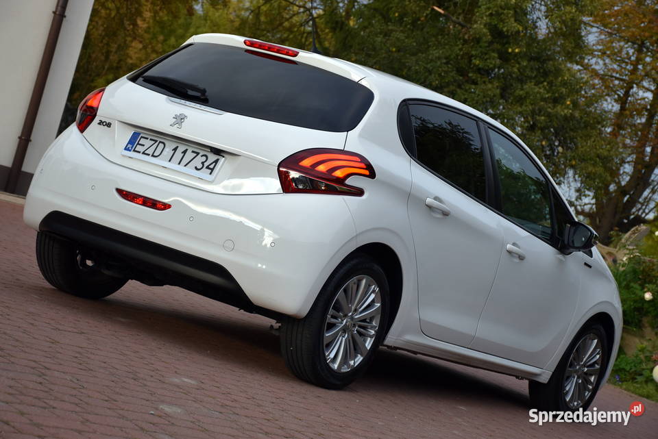 Peugeot 208 I LIFT SIGNATURE HDi 67155 5drzwi Zduńska Wola