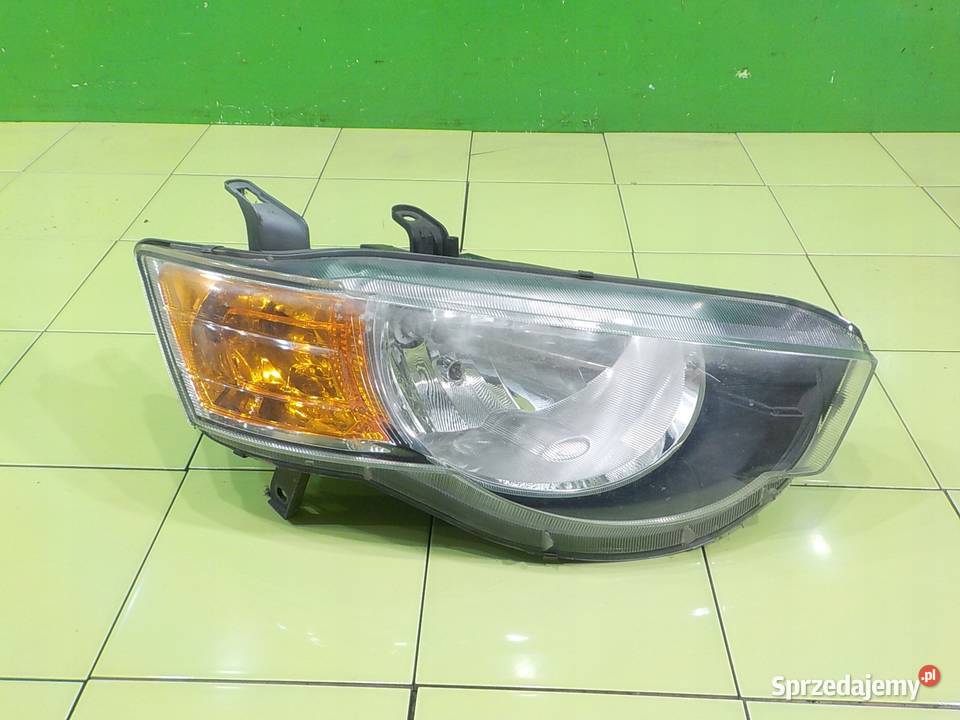 MITSUBISHI COLT LIFT CZ2 13 B 09r 5D lampa prawa Suków
