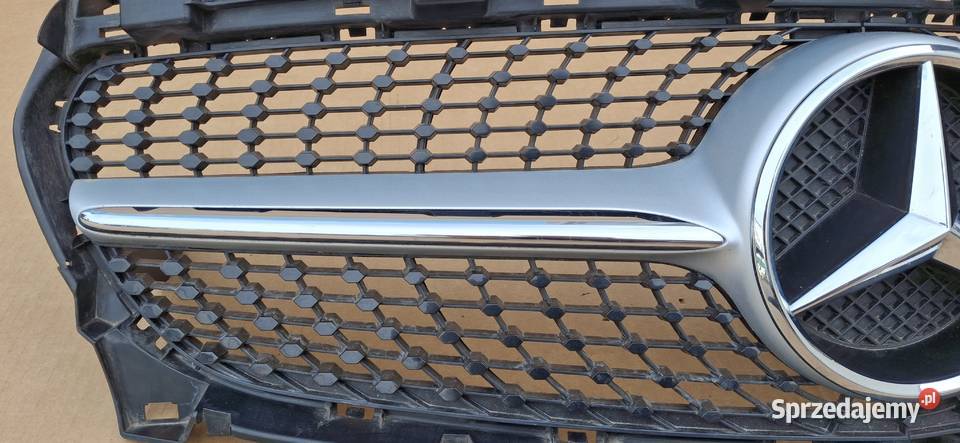MERCEDES CLA W117 LIFT ATRAPA CHŁODNICY EMBLEMAT Bieleń