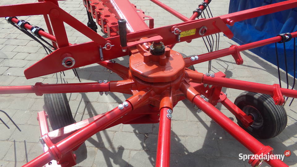 Zgrabiarka karuzelowa 35 420 Tandem WOM Maszyny zielonkowe Myślenice