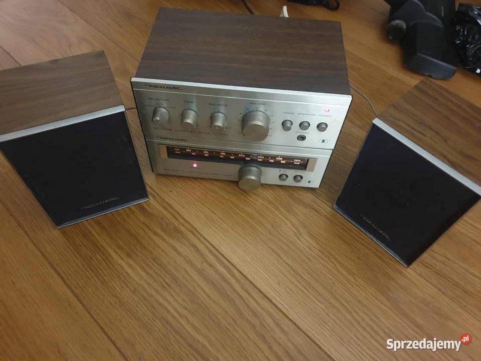 Realistic mini wieża z kolumnami vintage Leżajsk