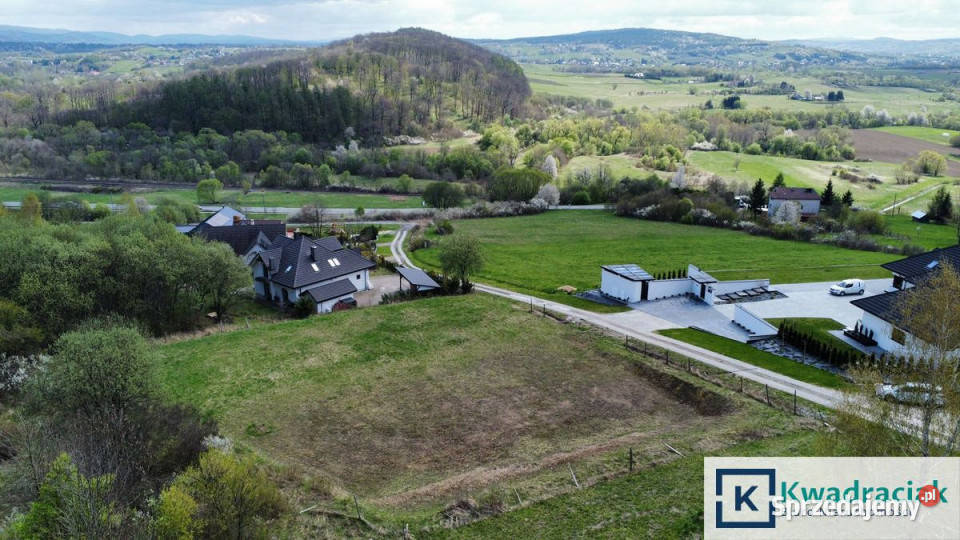 Grunt Pisarowce 2361m2 60m