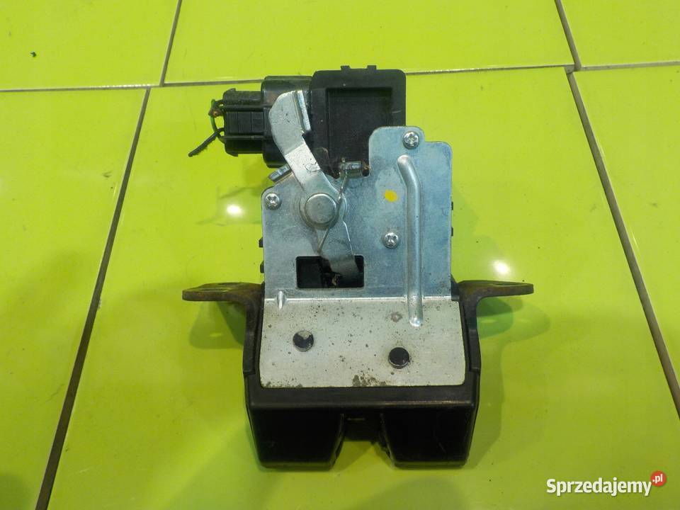 HYUNDAI i30 II 14 CRDI 13r HB 5D zamek klapy tyl mazowieckie Suków