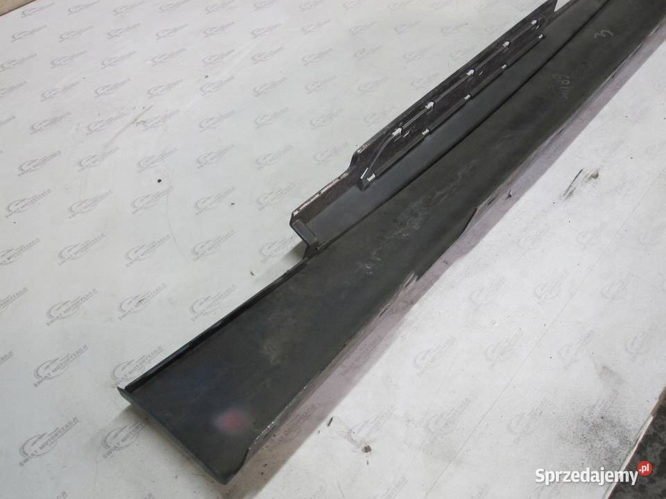 BMW E81 E87 06r listwa progowa prawa 871107368