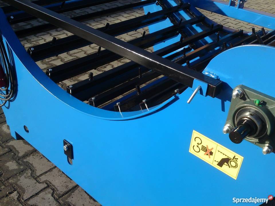 Rozwijarka rozwijak bel siana ścielarka słomy Rok produkcji 2015