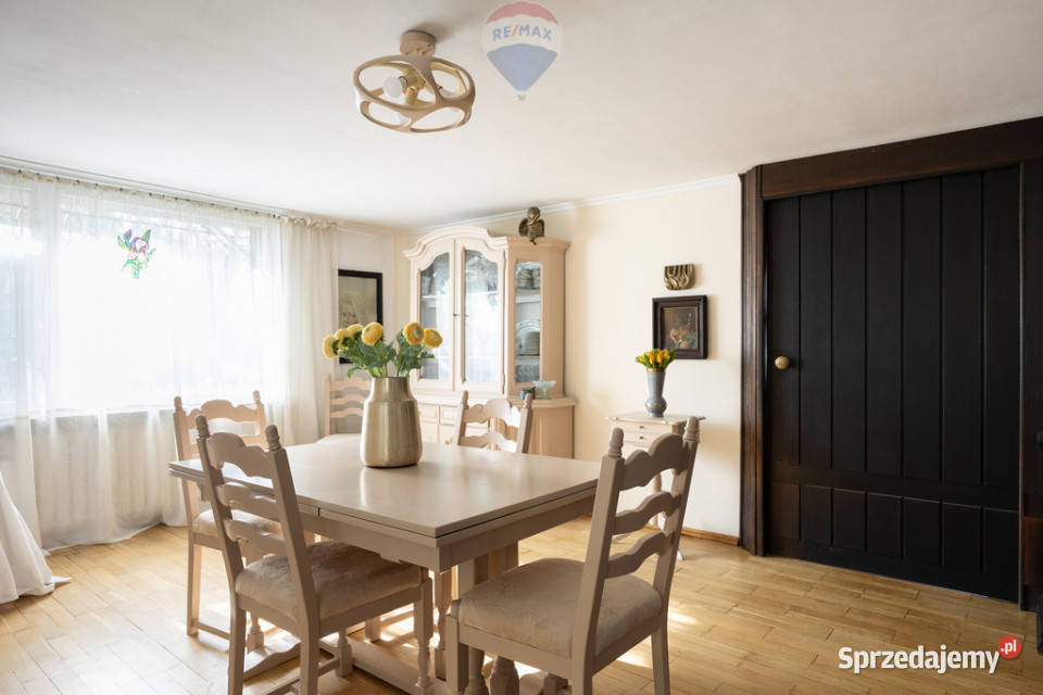 Wyjątkowy dom z antresolą w Puszczykowie Puszczykowo