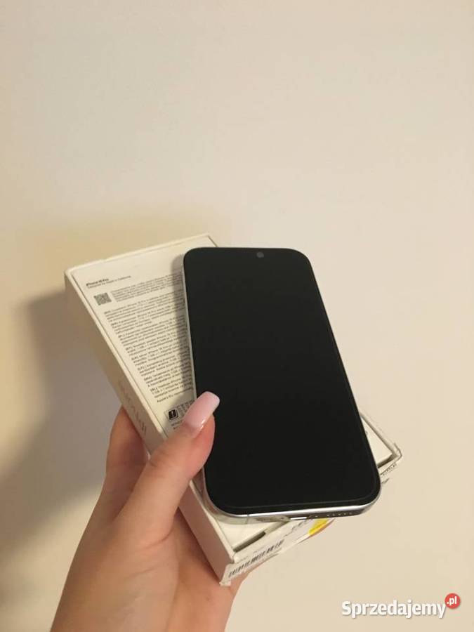 iPhone 16 Pro 128 GB nowy 95 bateria etui