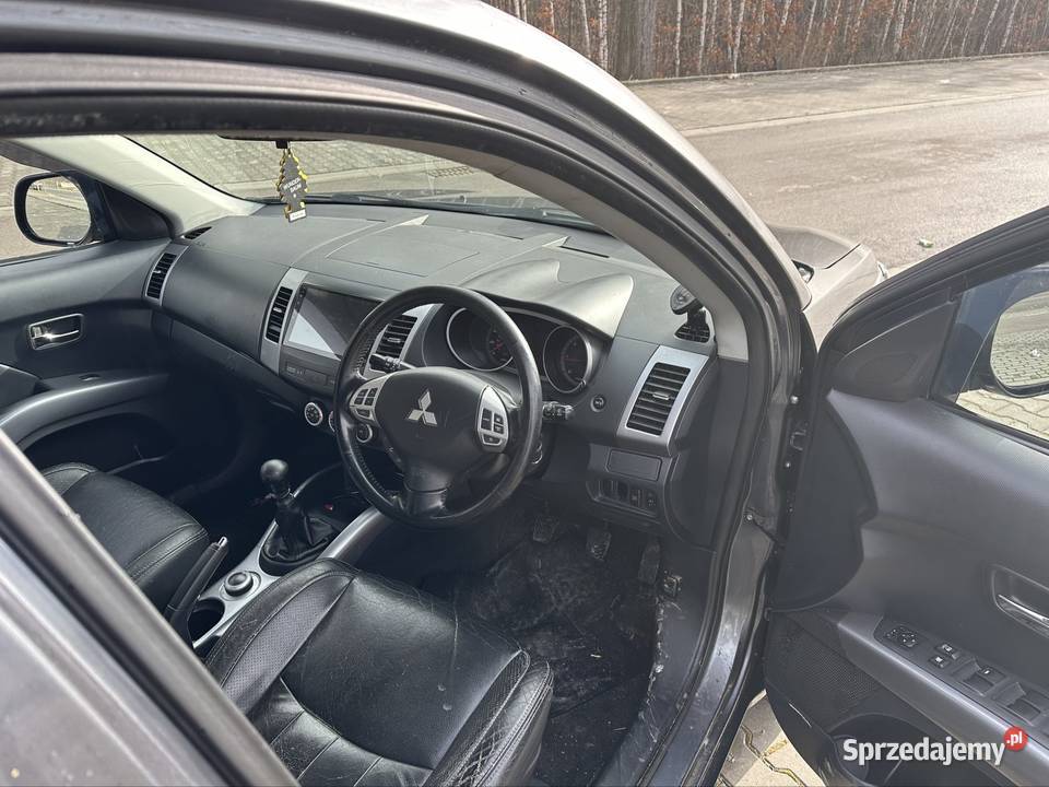 Sprzedam Mitsubishi Outlander 20 DiD 2007r Terenowy Majdan Królewski