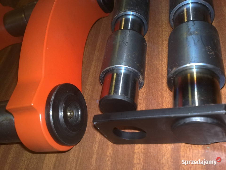 SWORZNIE TULEJE ŁĄCZNIKI ŁYŻKI KUBOTA KX413 Rybnik