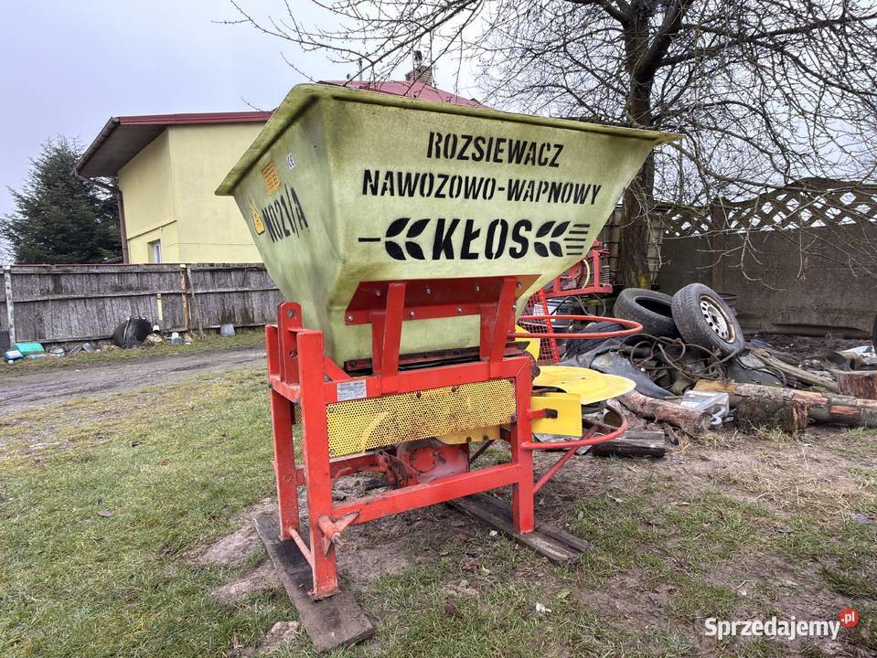 Rozsiewacz Kłos Motyl do nawozu wapna soli Nawożenie lubelskie Kraśnik