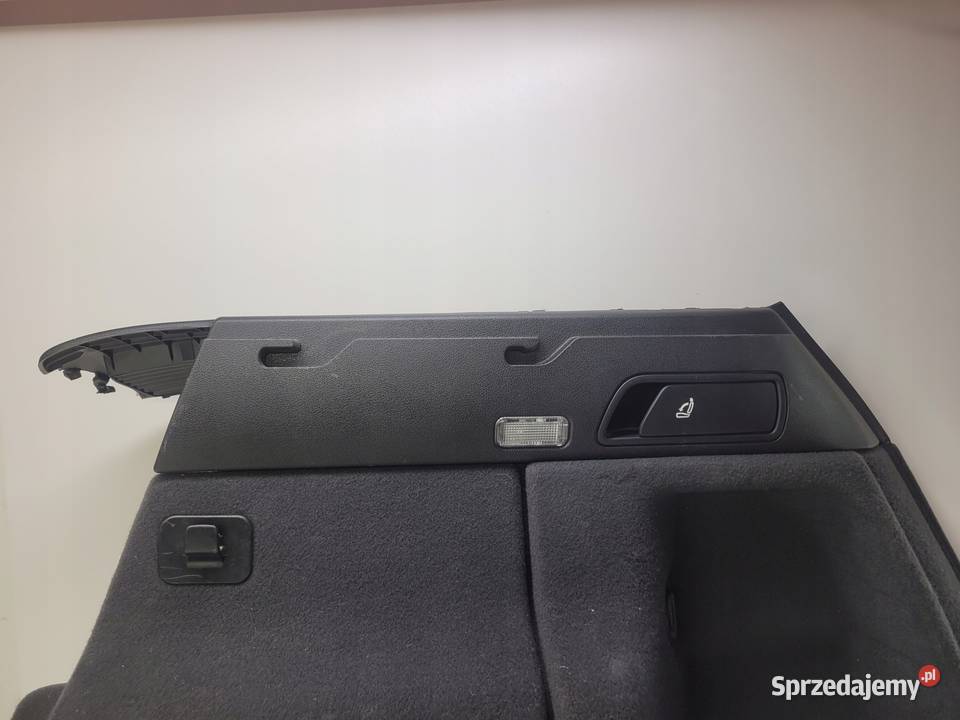 BOCZEK BAGAŻNIKA PRAWY AUDI Q5 8R 8R0863880D śląskie Przystajń