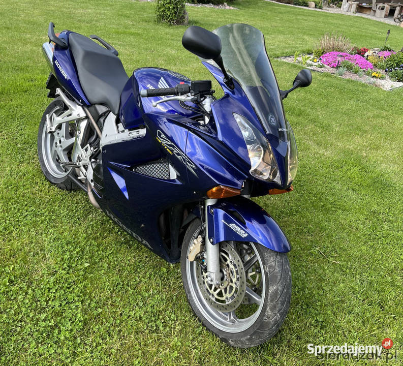 Honda VFR 800 2005 r Warta sprzedam