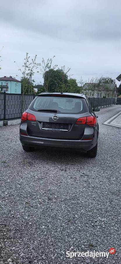 OPEL ASTRA J 17CDTi światła przeciwmgielne