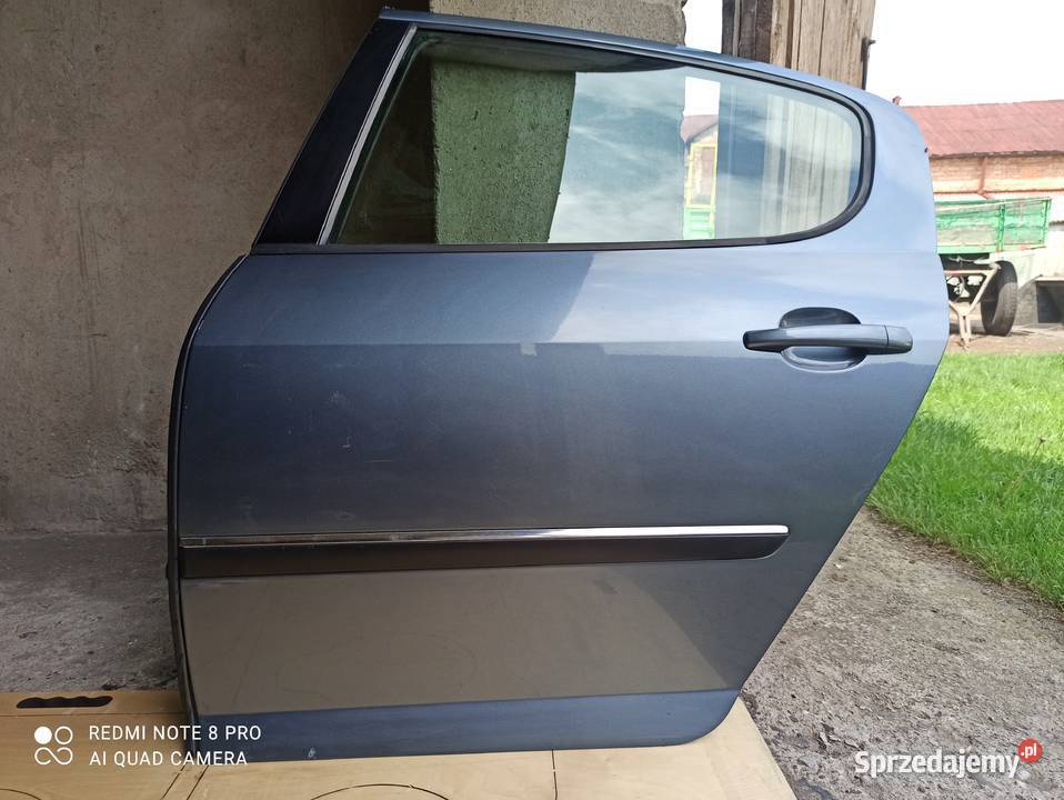 Sprzedam części do Peugeot 407 drzwi klapa i Łęczyca