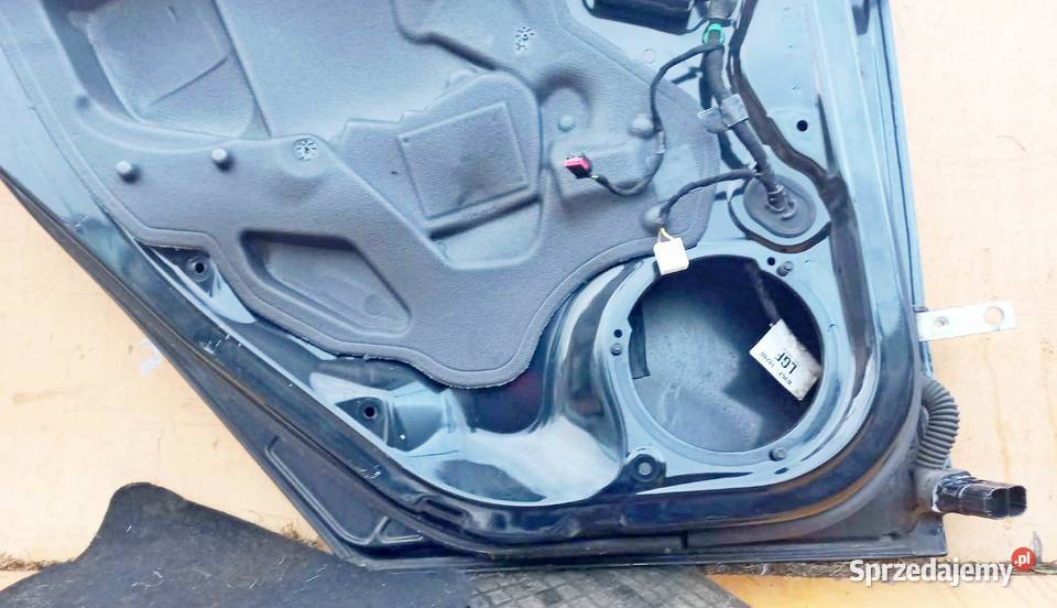 FORD FOCUS MK3 DRZWI PRAWY TYŁ KOMBI KOD FB Radom