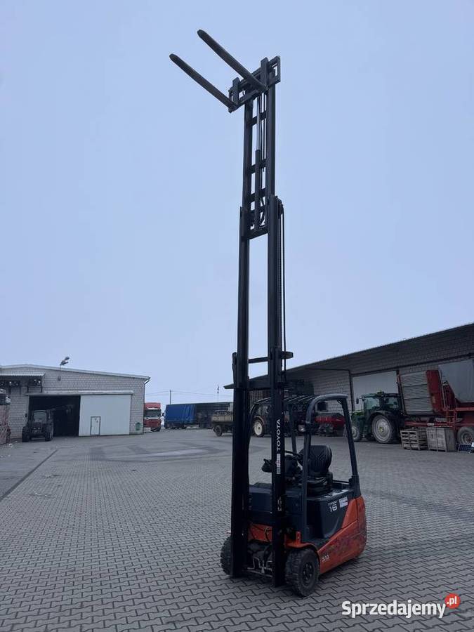 Wzek widłowy Toyota 2014 2300 godzin Sieradz