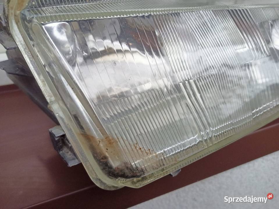 Citroen Xantia lampa przednia prawa reflektor łódzkie Sieradz