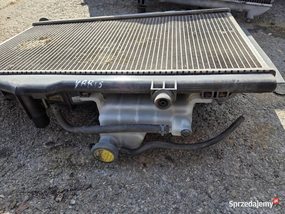 Chłodnica wody Toyota Yaris 1 benzyna Części samochodowe Łagów