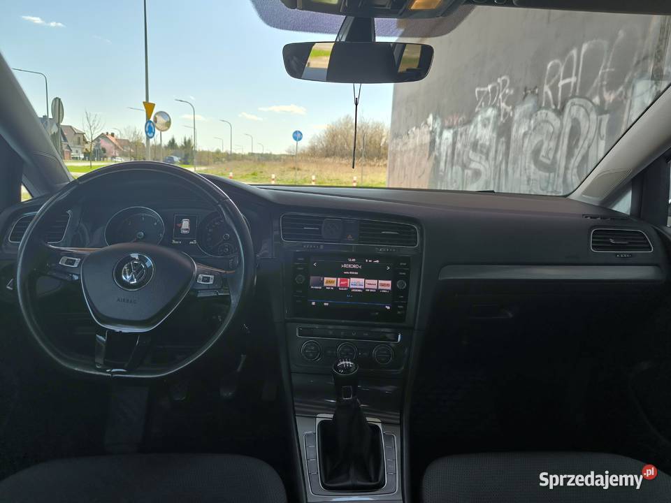 Volkswagen Golf VII 75 2017 20 TDI 150 Full LED manualna Radom