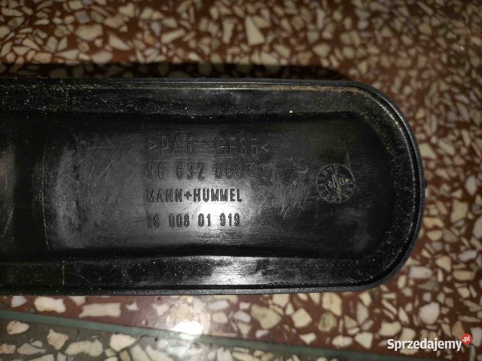 Króciec wlewu oleju Peugeot 307 308 407 807 osobowe Smarowanie silnika Poręba sprzedam