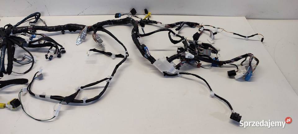 MAZDA 2 TOYOTA YARIS IV WIĄZKA DESKI KOKPITU